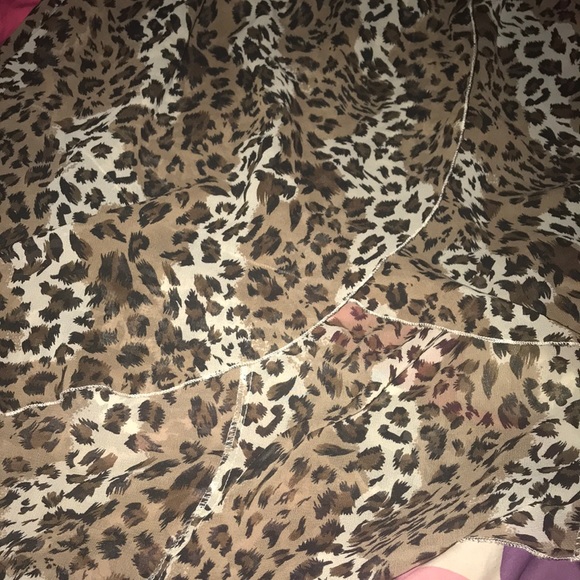 A Cheetah print high low skirt - Picture 3 of 3